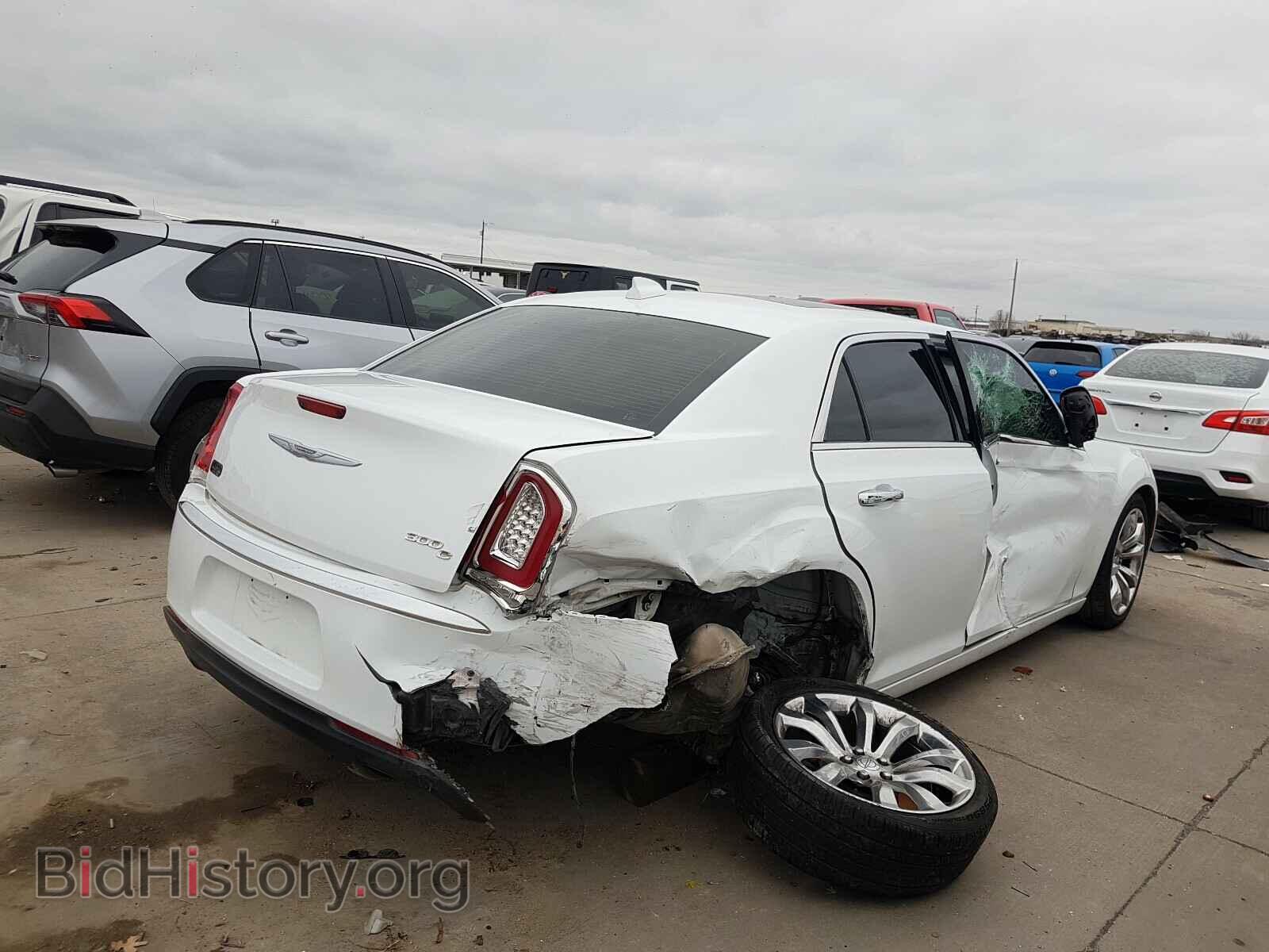2016 CHRYSLER 300 - VIN: 2C3CCAET3GH130331 - Фото 4