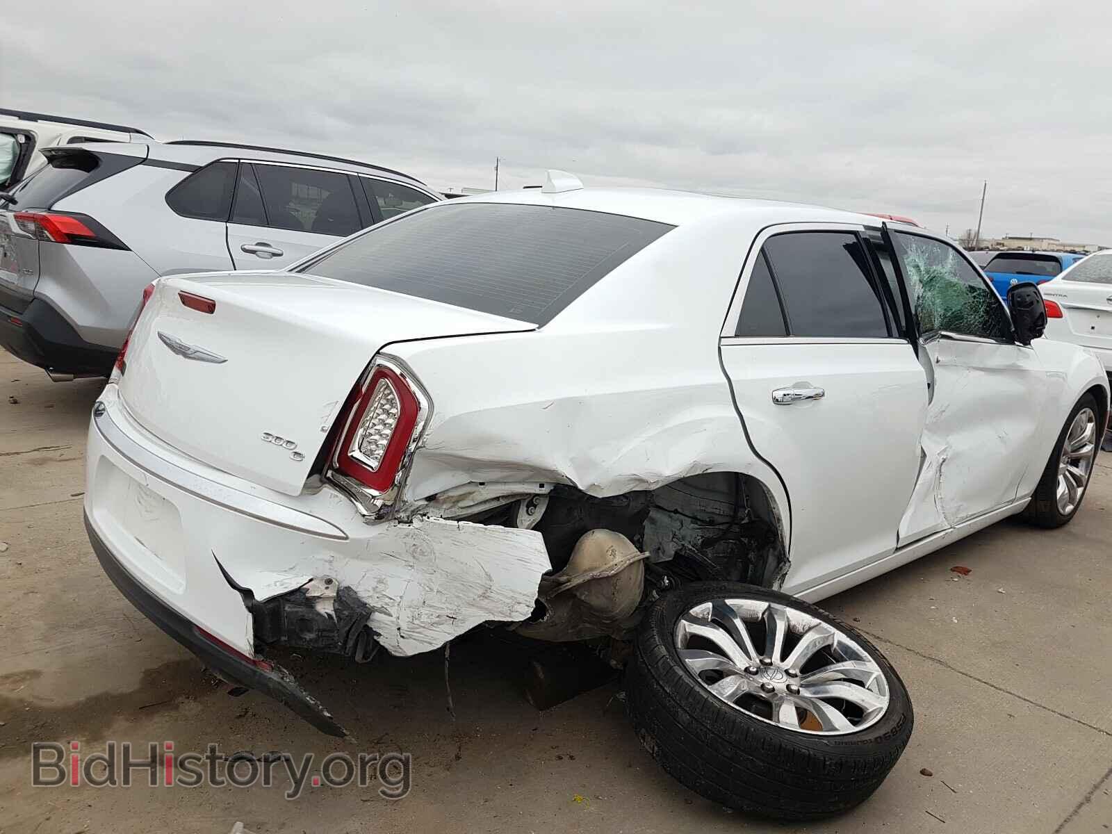 2016 CHRYSLER 300 - VIN: 2C3CCAET3GH130331 - Фото 9