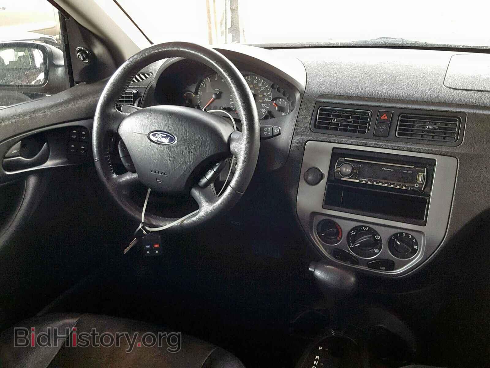 2005 FORD FOCUS - VIN: 3FAFP37N65R117961 - Фото 9