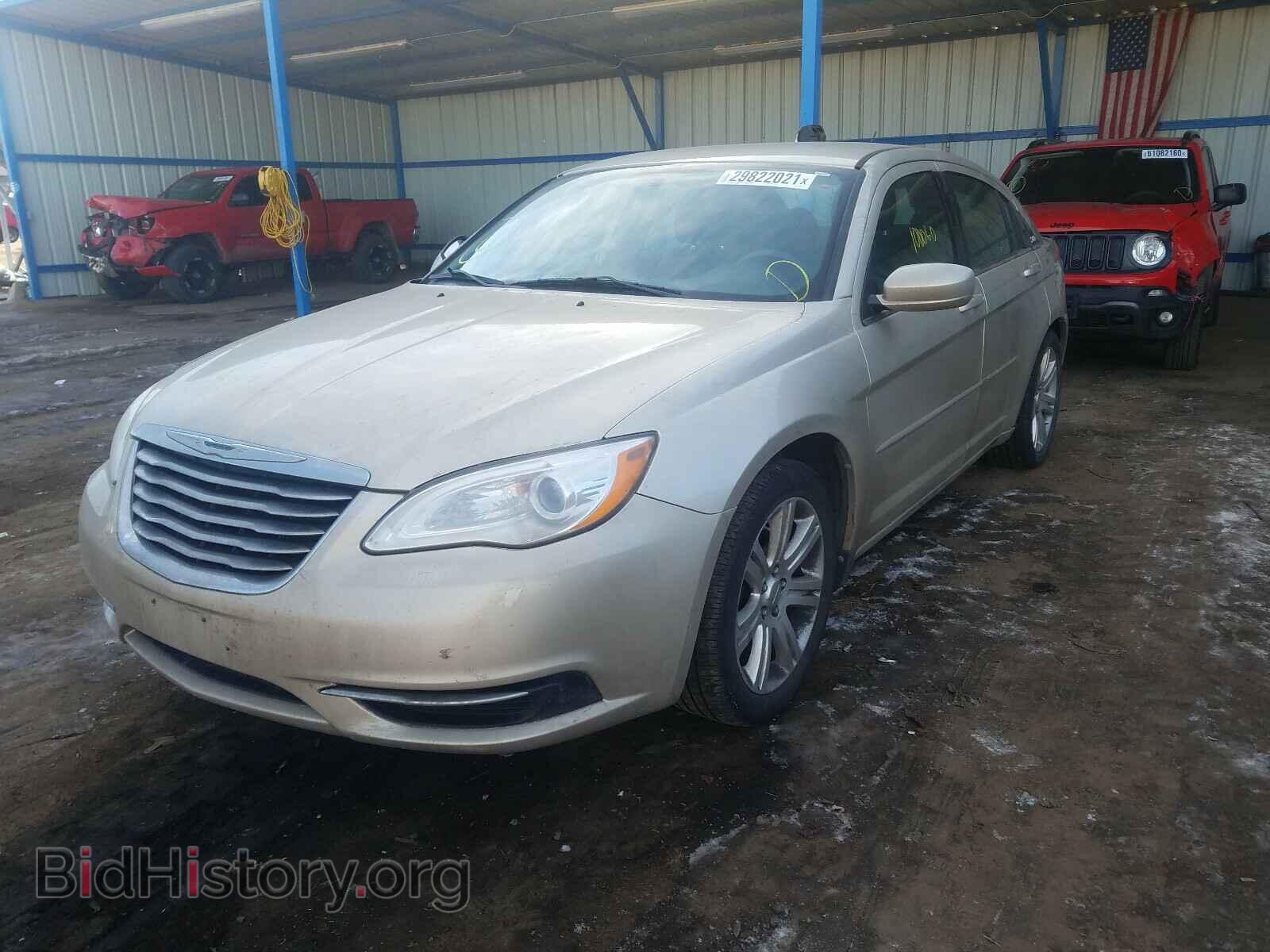 2013 CHRYSLER 200 - VIN: 1C3CCBBB7DN714008 - Фото 2