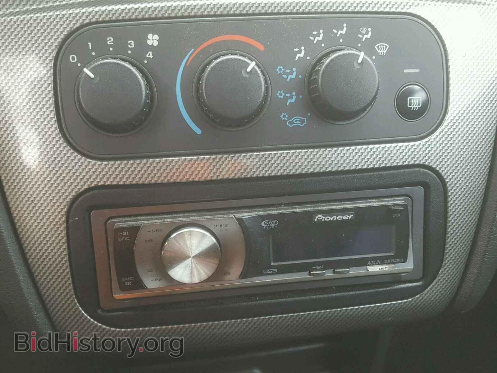 2004 CHRYSLER SEBRING - VIN: 1C3EL55RX4N224455 - Фото 9