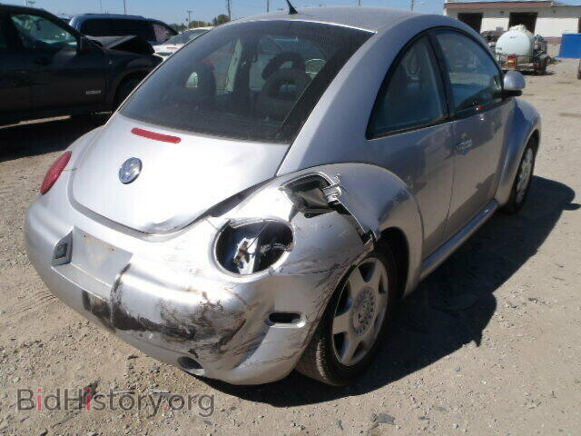 2000 VOLKSWAGEN BEETLE - VIN: 3VWCF21C0YM496052 - Фото 4