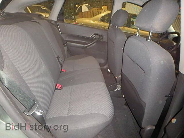 2005 FORD FOCUS - VIN: 3FAFP37N85R116584 - Фото 6