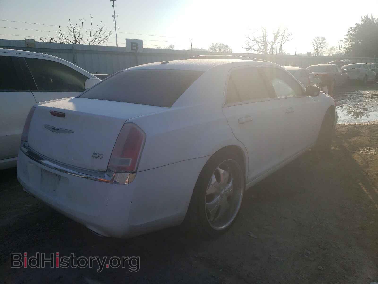 2012 CHRYSLER 300 - VIN: 2C3CCAAG3CH245952 - Фото 4