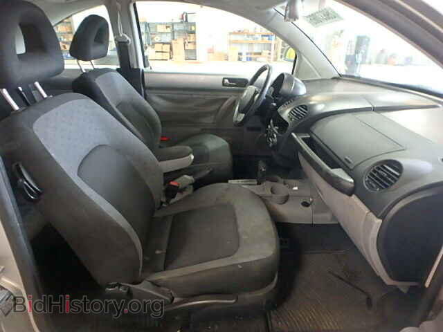 2000 VOLKSWAGEN BEETLE - VIN: 3VWCC21C5YM454095 - Фото 5