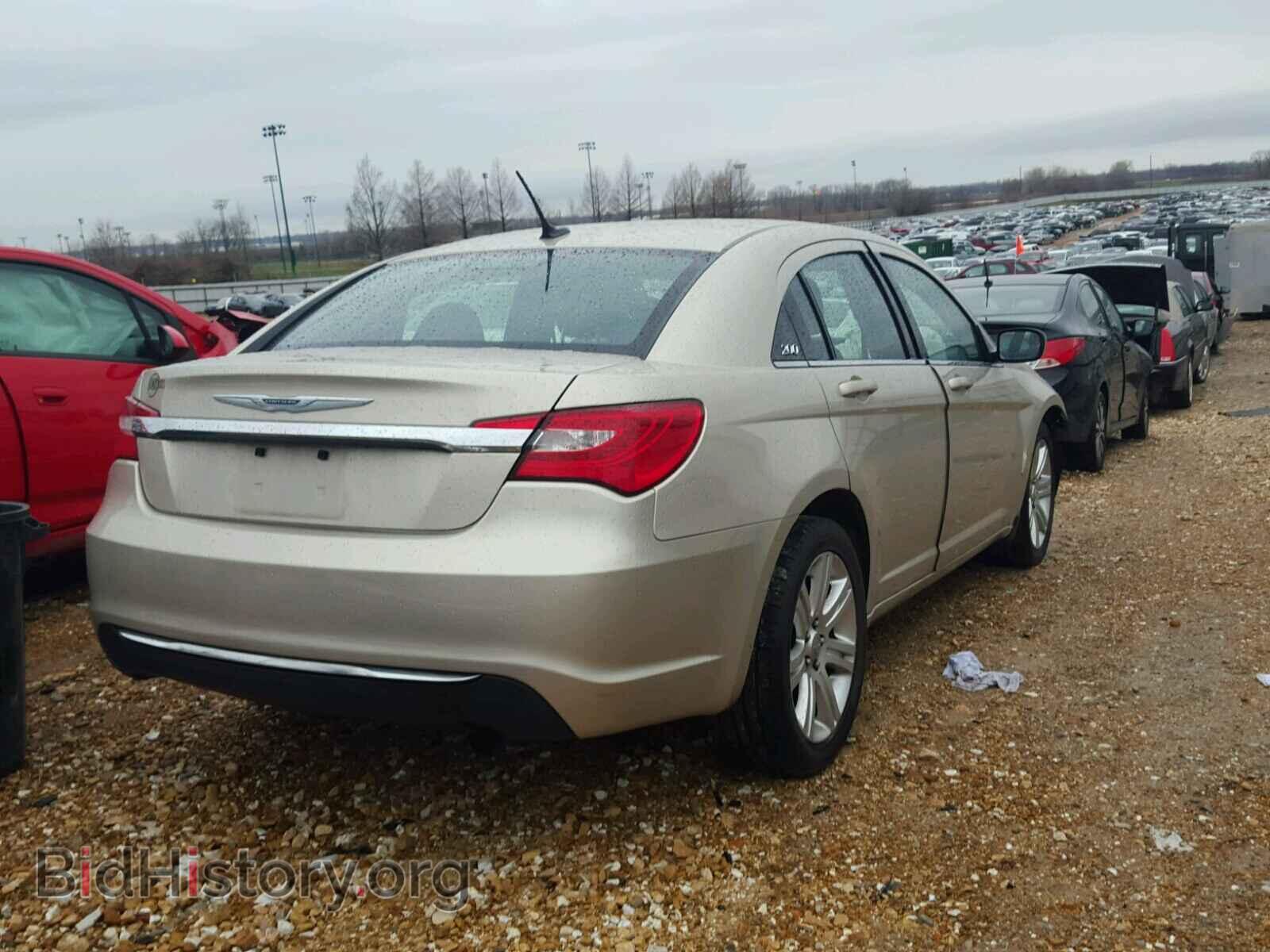 2013 CHRYSLER 200 - VIN: 1C3CCBAB7DN704810 - Photo 4