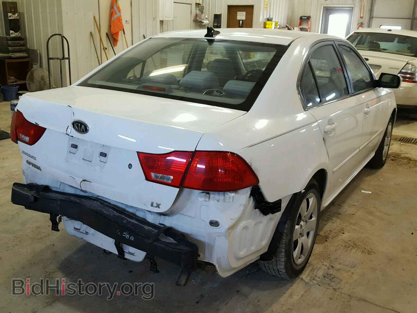 2009 KIA OPTIMA - VIN: KNAGE228995326357 - Фото 4