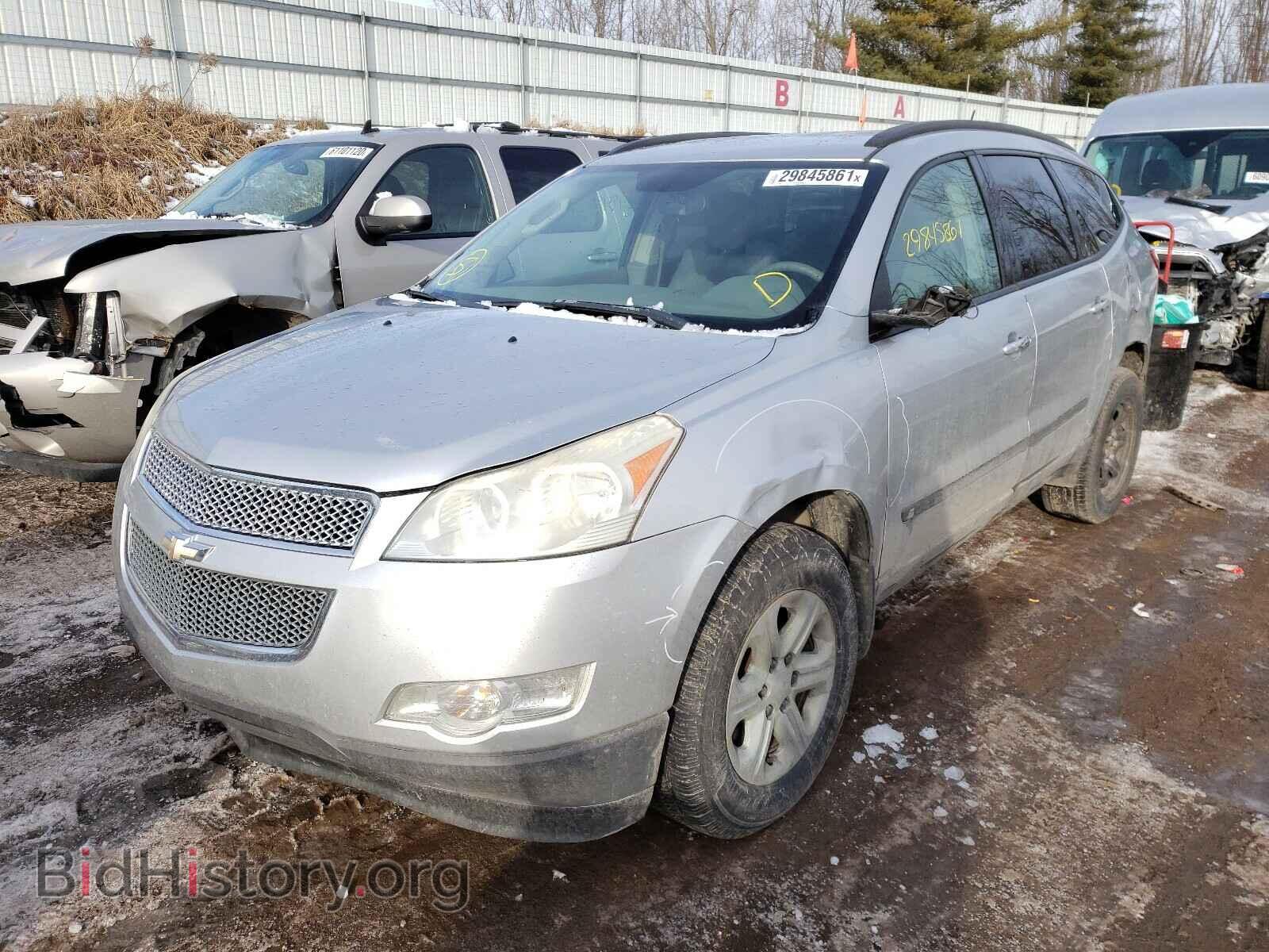 2009 CHEVROLET TRAVERSE - VIN: 1GNER13D79S137607 - Фото 2