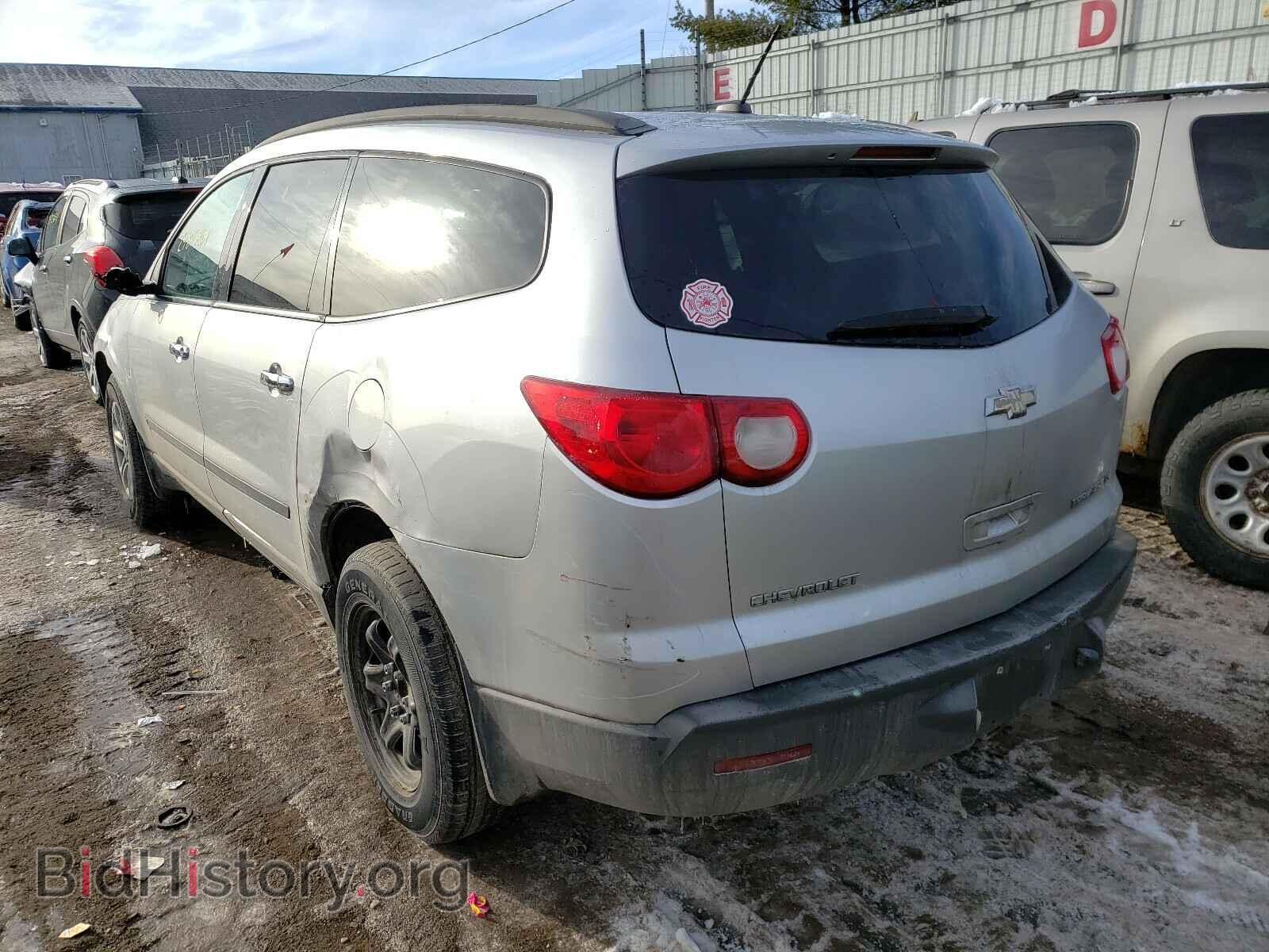 2009 CHEVROLET TRAVERSE - VIN: 1GNER13D79S137607 - Фото 3