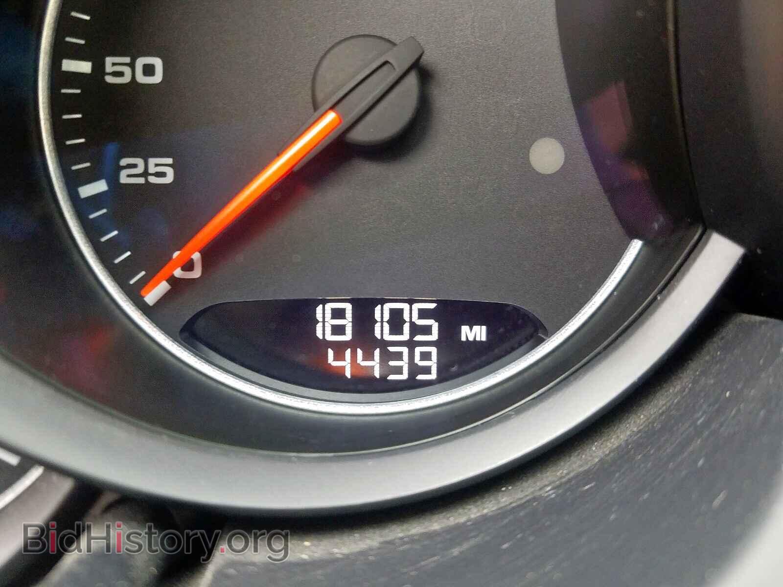 2018 PORSCHE CAYENNE - VIN: WP1AA2A22JKA07615 - Фото 8