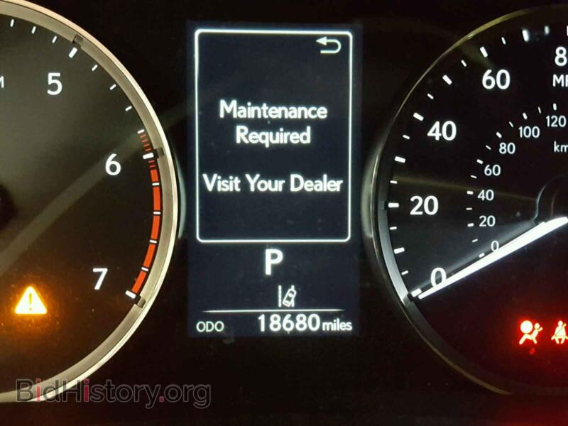 2017 Lexus IS (VIN JTHBA1D27H5042251) — photo 8 of 10
