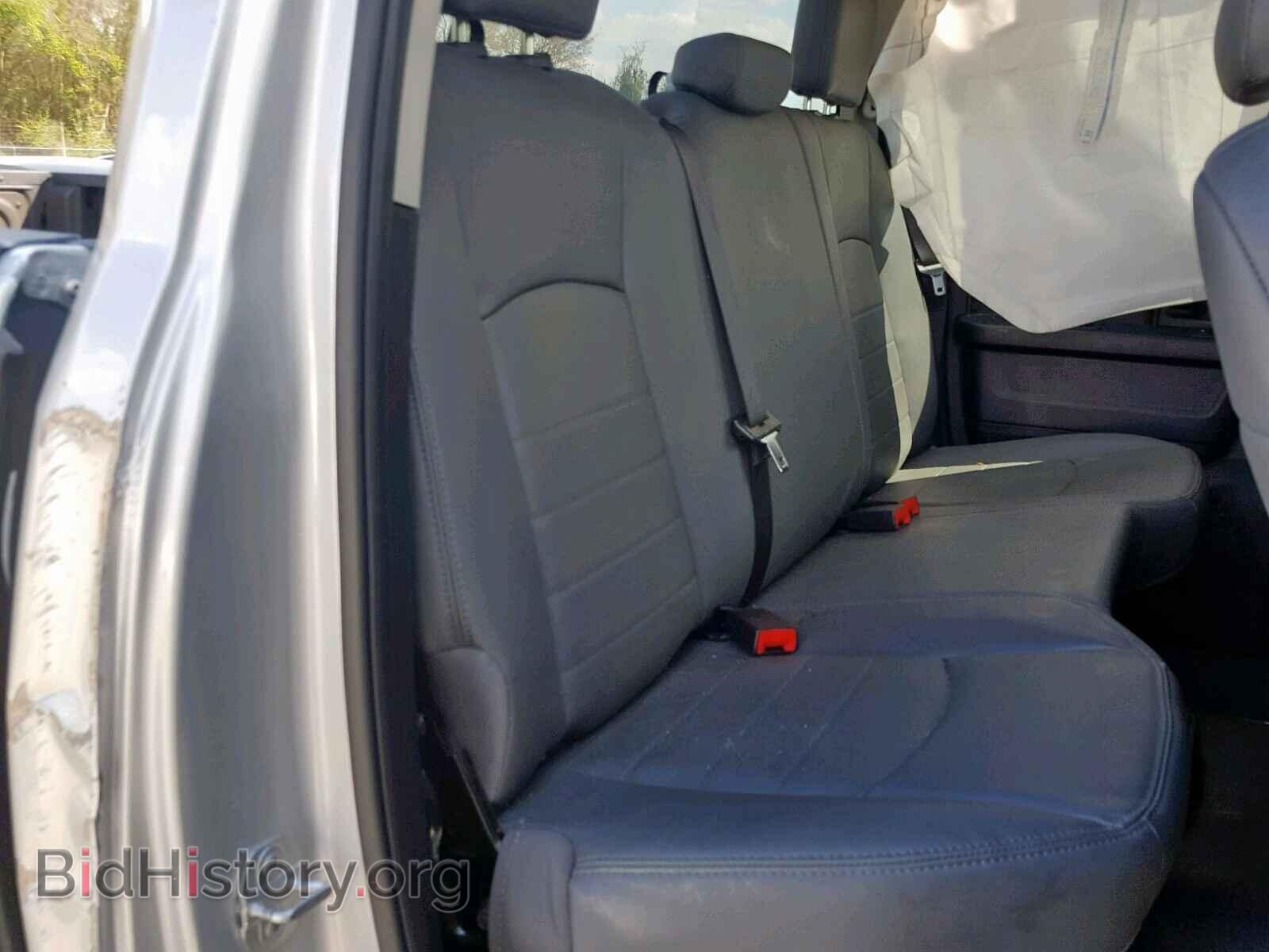 2018 RAM 1500 ST - VIN: 1C6RR6FG6JS100623 - Фото 6
