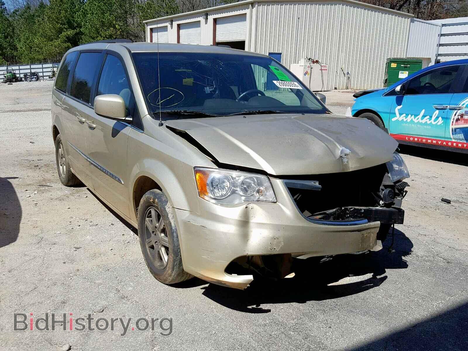 Photo 2A4RR5DG2BR680312 - CHRYSLER TOWN & COU 2011