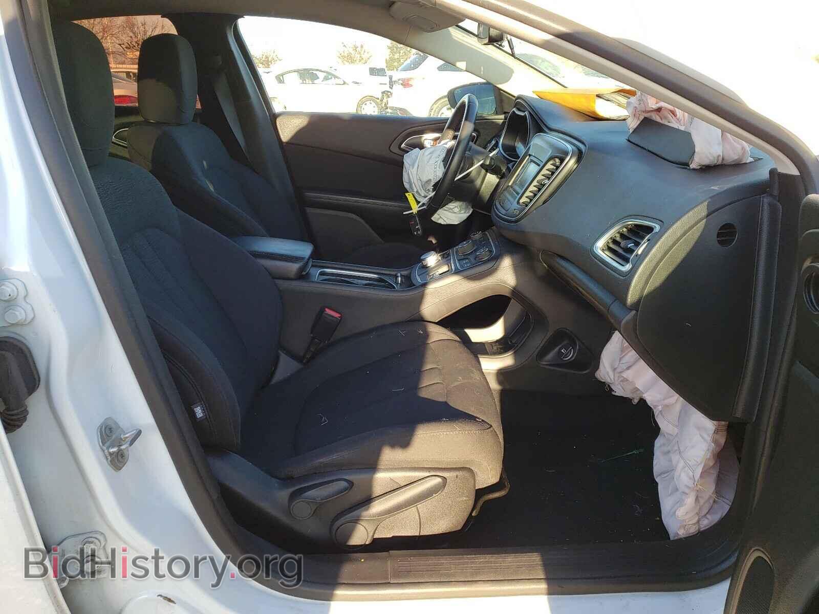 2016 CHRYSLER 200 - VIN: 1C3CCCAB6GN105939 - Фото 5