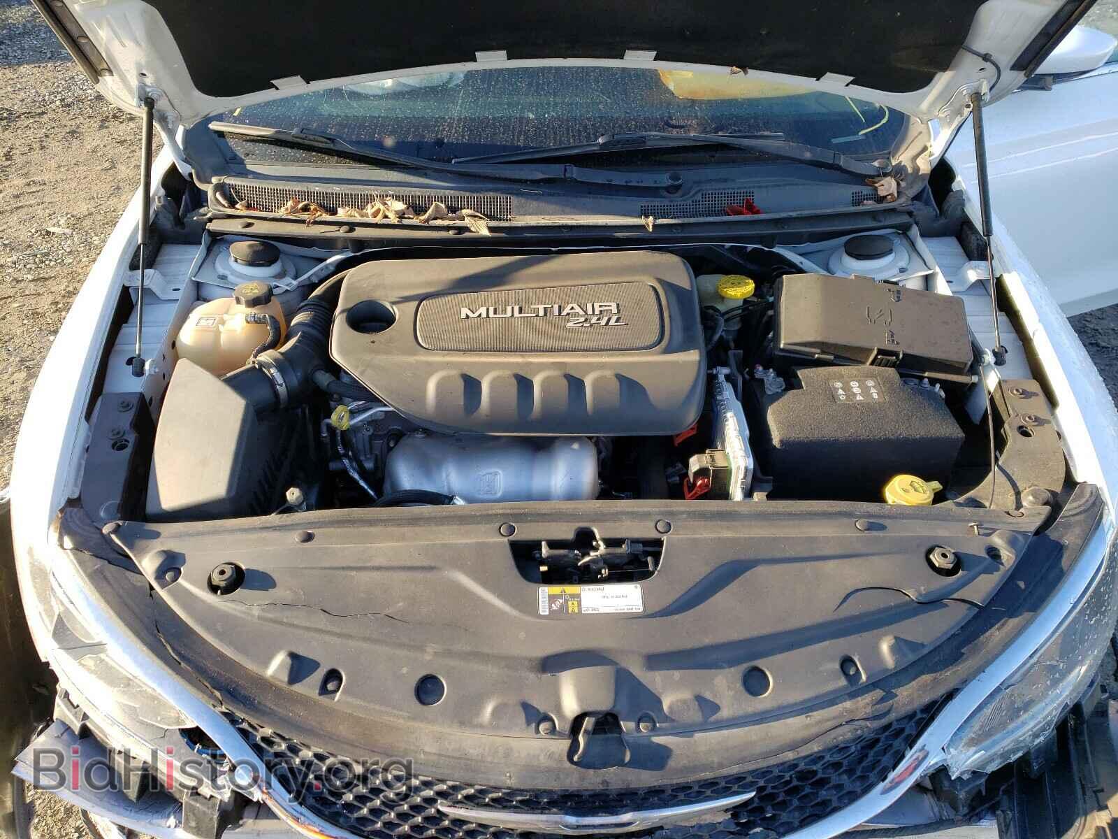 2016 CHRYSLER 200 - VIN: 1C3CCCAB6GN105939 - Фото 7