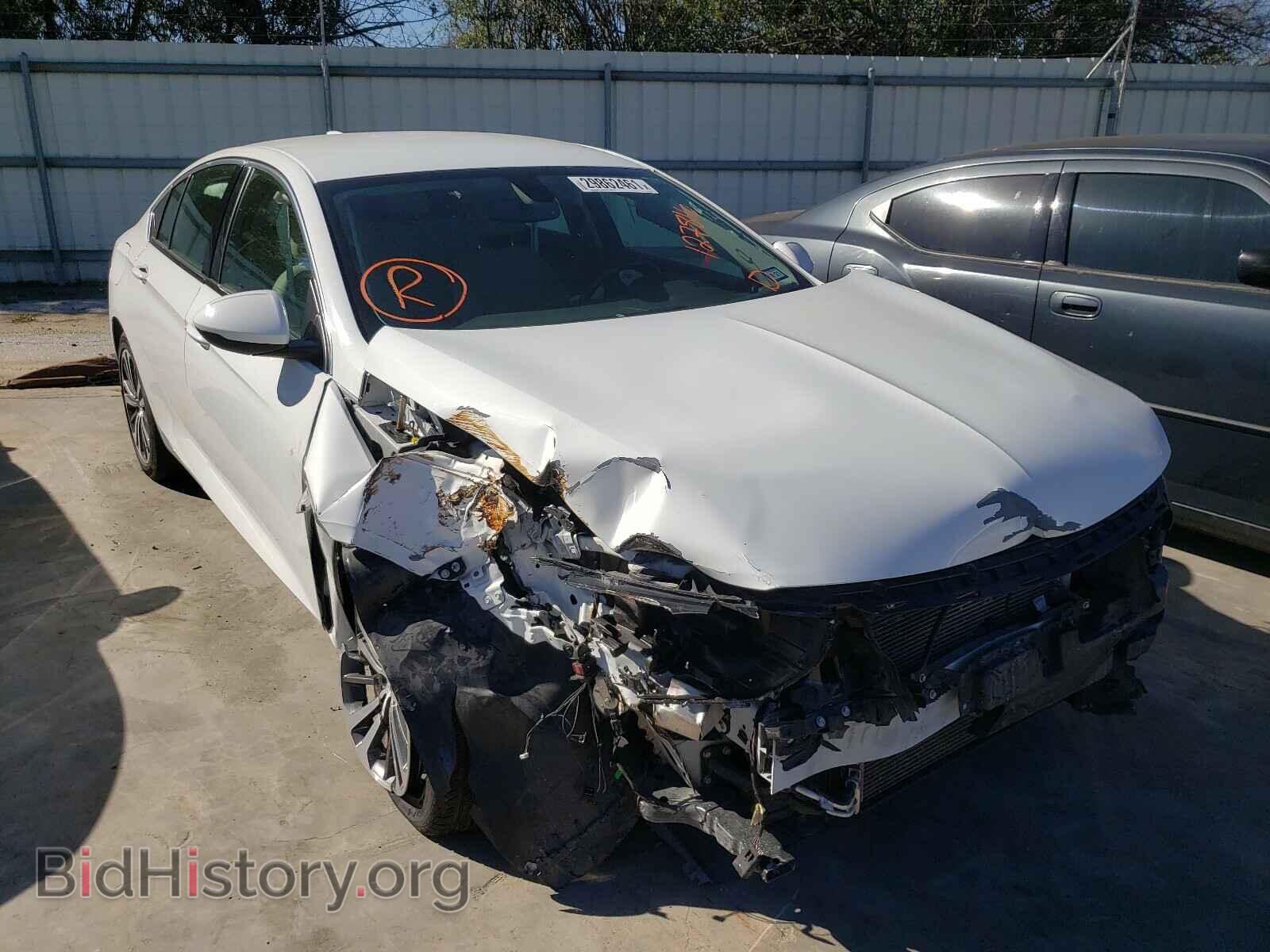 Photo W04GP6SX4J1127816 - BUICK REGAL 2018