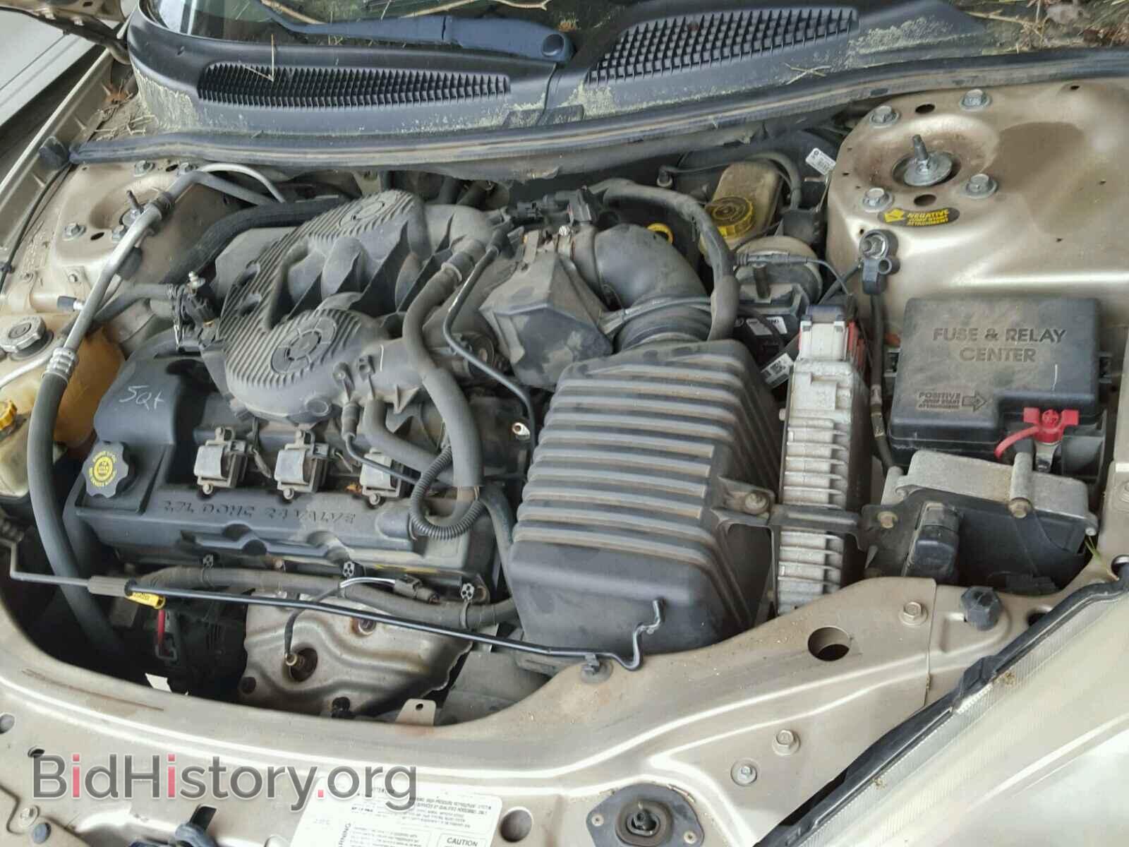 2004 CHRYSLER SEBRING - VIN: 1C3EL56R74N201214 - Фото 7