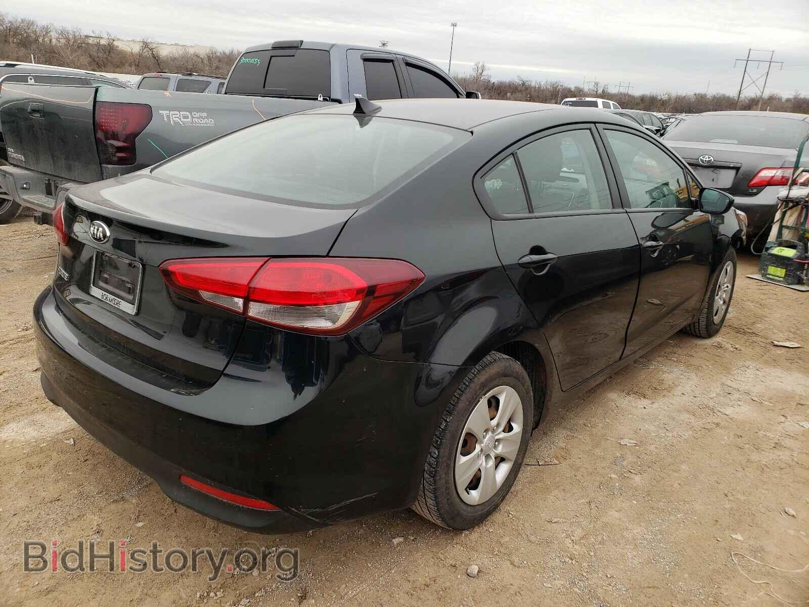 2017 KIA FORTE - VIN: 3KPFK4A7XHE052603 - Фото 4