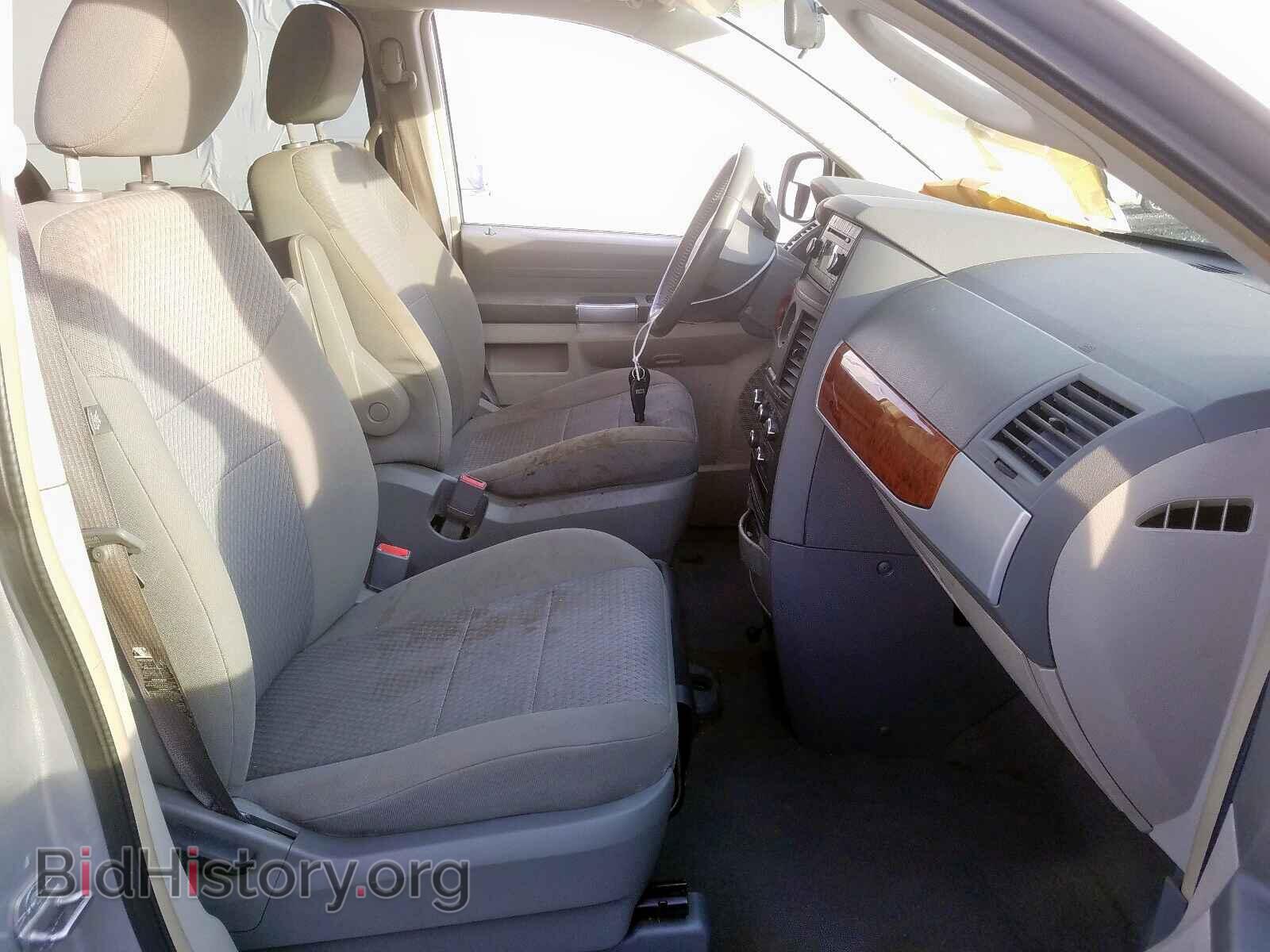 2008 CHRYSLER MINIVAN - VIN: 2A8HR54P18R743855 - Фото 5