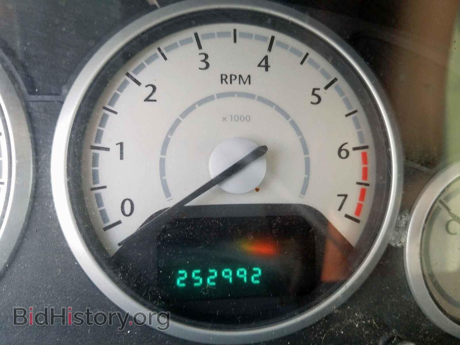 2008 CHRYSLER MINIVAN - VIN: 2A8HR54P18R743855 - Фото 8
