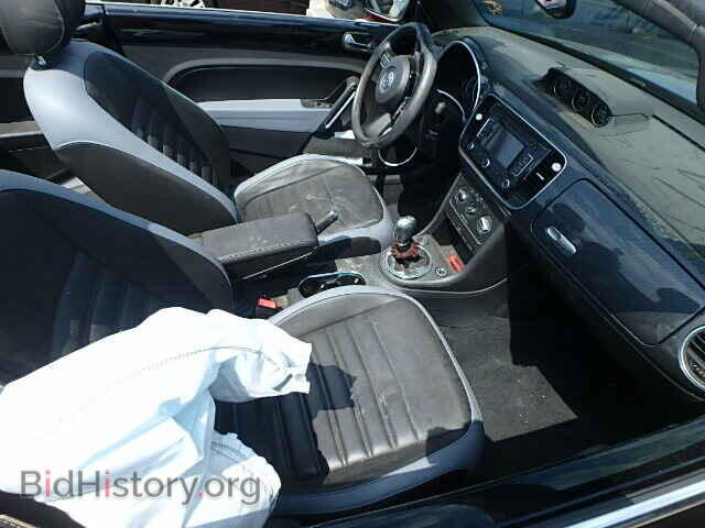 2013 VOLKSWAGEN BEETLE - VIN: 3VW7A7AT1DM803848 - Фото 5