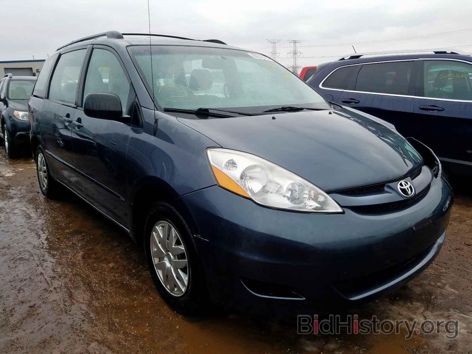 Фотография 5TDKK4CC6AS337318 - TOYOTA SIENNA CE 2010