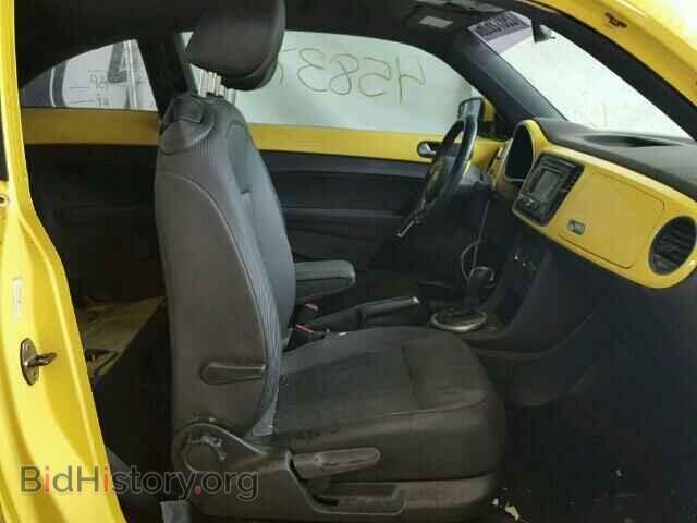 2012 VOLKSWAGEN BEETLE - VIN: 3VWJP7ATXCM602954 - Фото 5