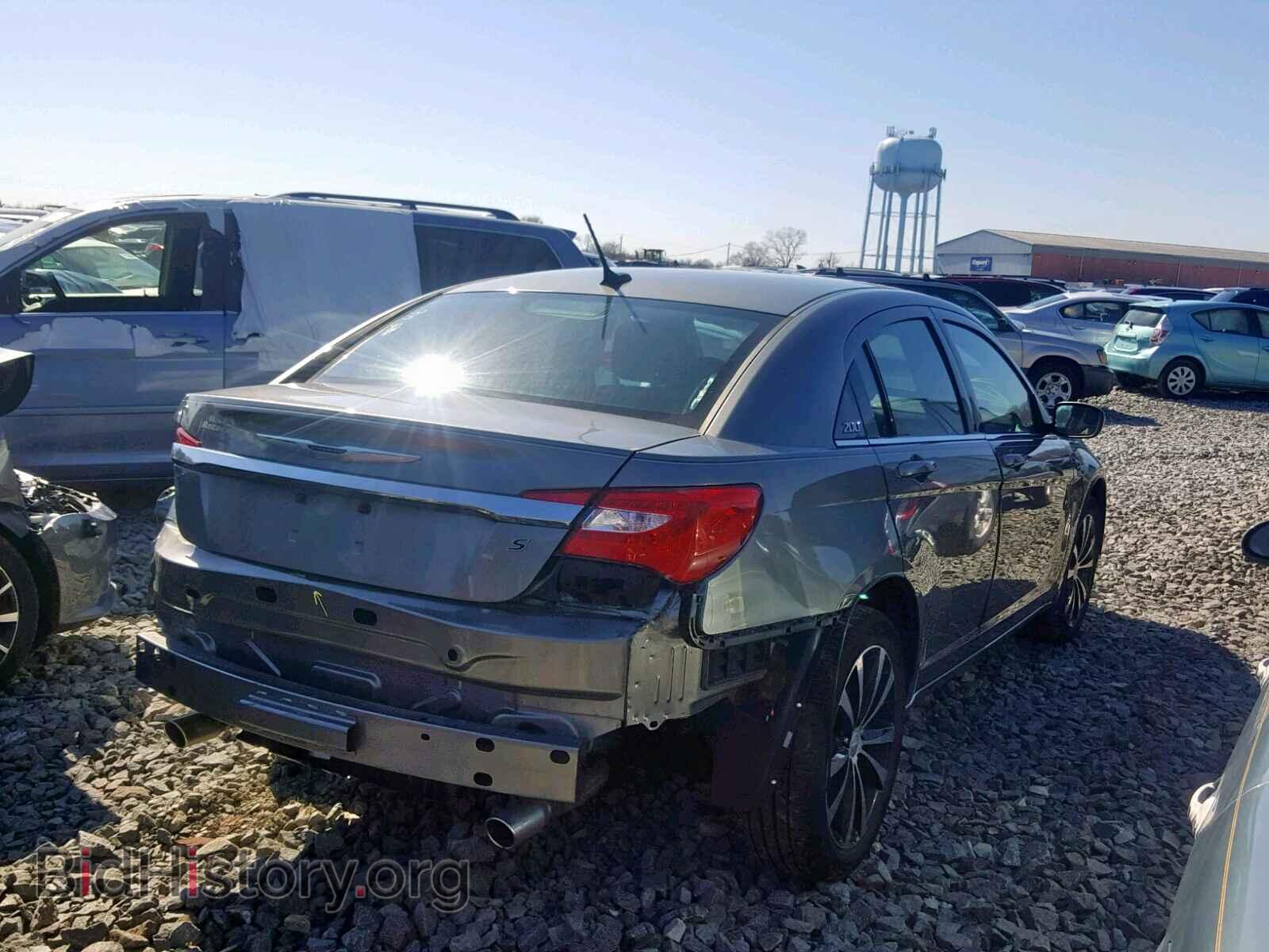 2013 CHRYSLER 200 - VIN: 1C3CCBCG1DN602573 - Photo 4