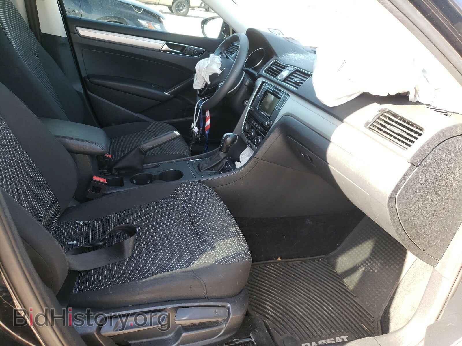 2017 VOLKSWAGEN PASSAT - VIN: 1VWAT7A38HC049757 - Фото 5