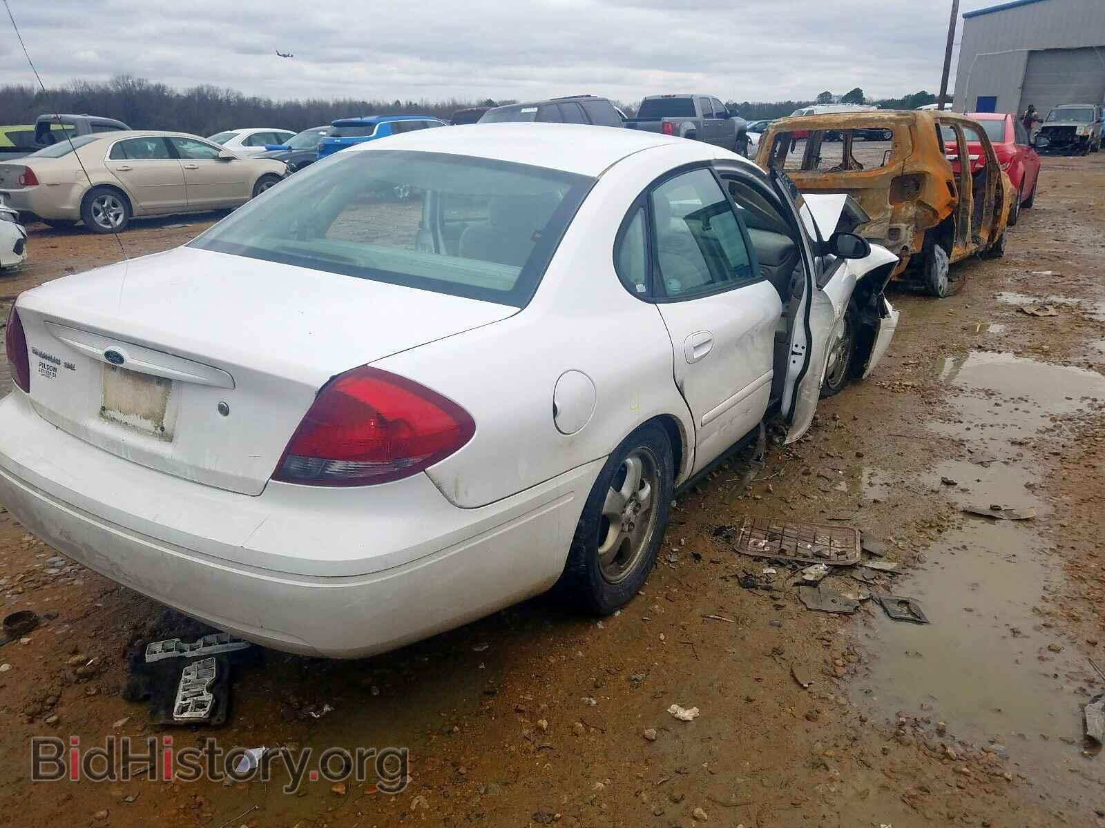 2005 FORD TAURUS - VIN: 1FAFP53235A138123 - Фото 4