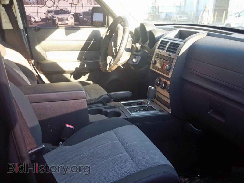 2008 Dodge NITRO (VIN 1D8GU28K88W231517) — photo 5 of 10