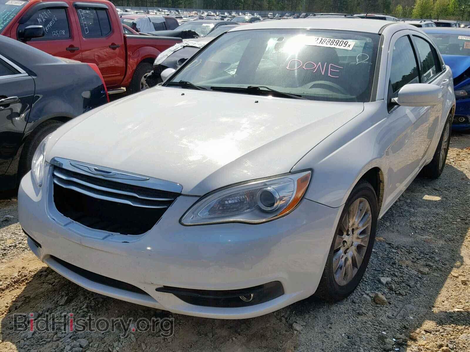 2013 CHRYSLER 200 - VIN: 1C3CCBAG7DN736930 - Фото 2