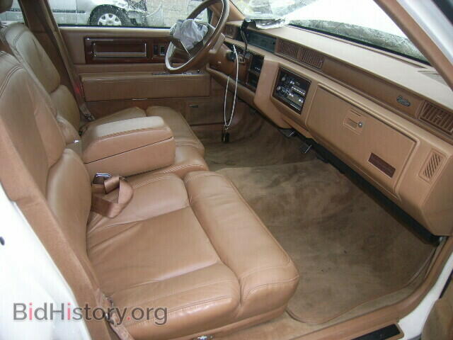 1993 CADILLAC DEVILLE - VIN: 1G6CT53B4P4223520 - Photo 5