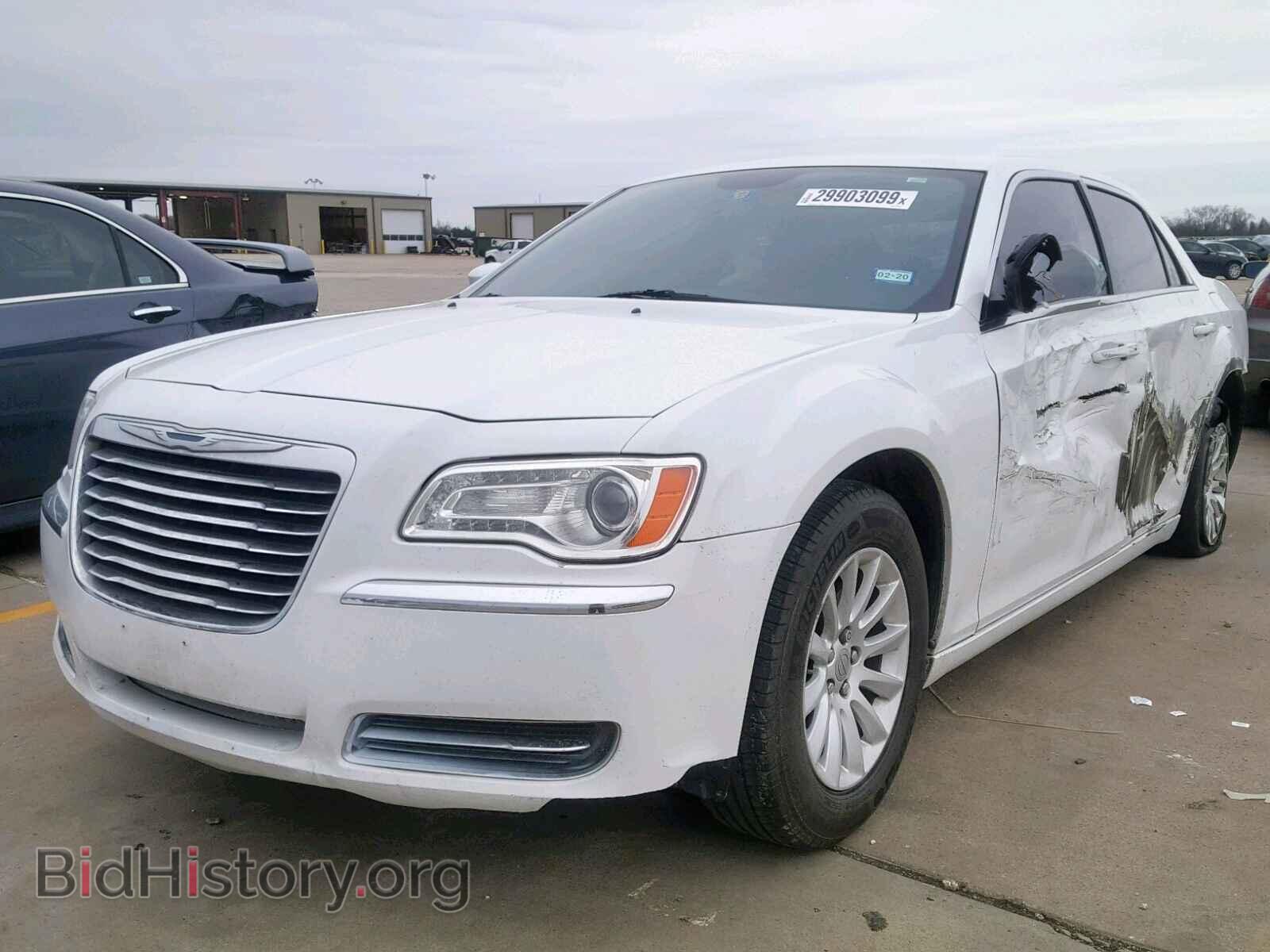 2014 CHRYSLER 300 - VIN: 2C3CCAAG1EH272778 - Фото 2