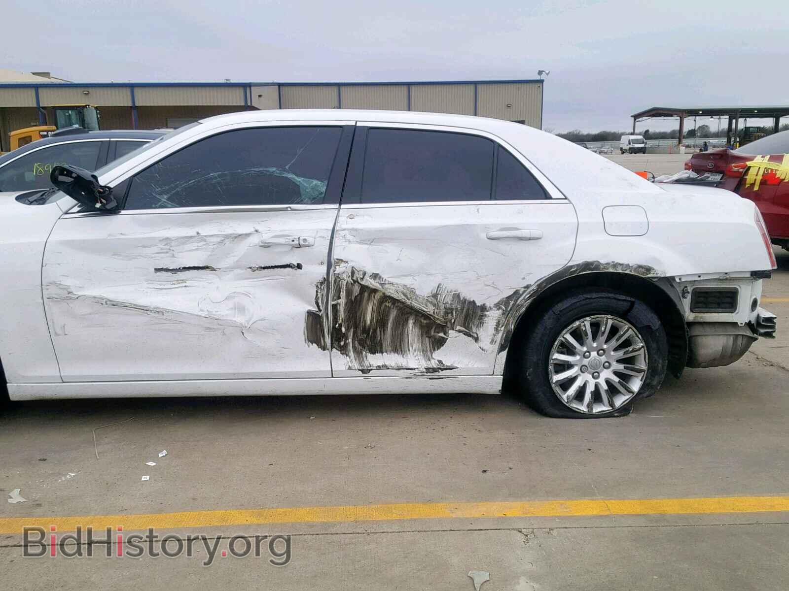 2014 CHRYSLER 300 - VIN: 2C3CCAAG1EH272778 - Фото 9