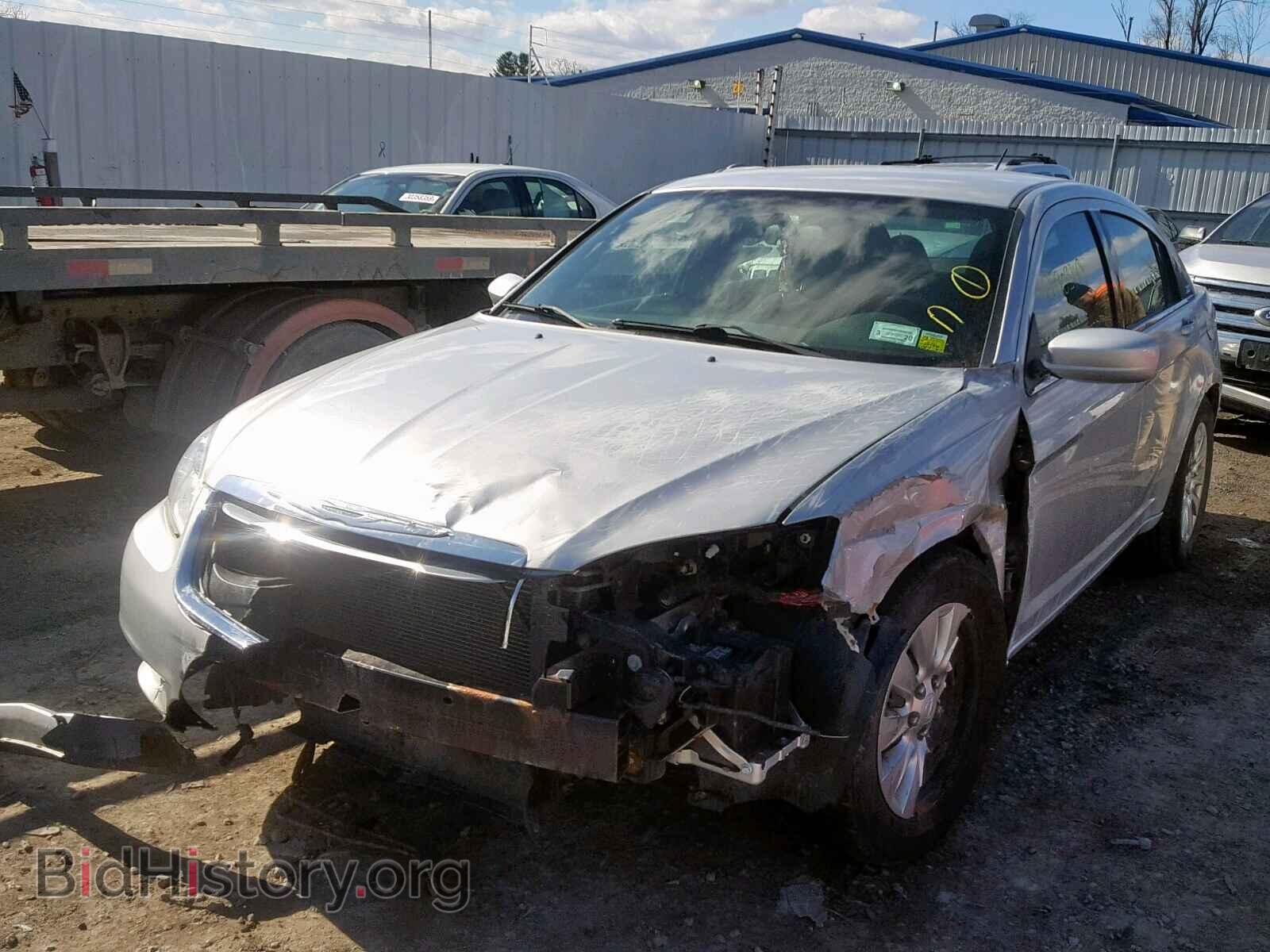2012 CHRYSLER 200 - VIN: 1C3CCBAB2CN223216 - Фото 2