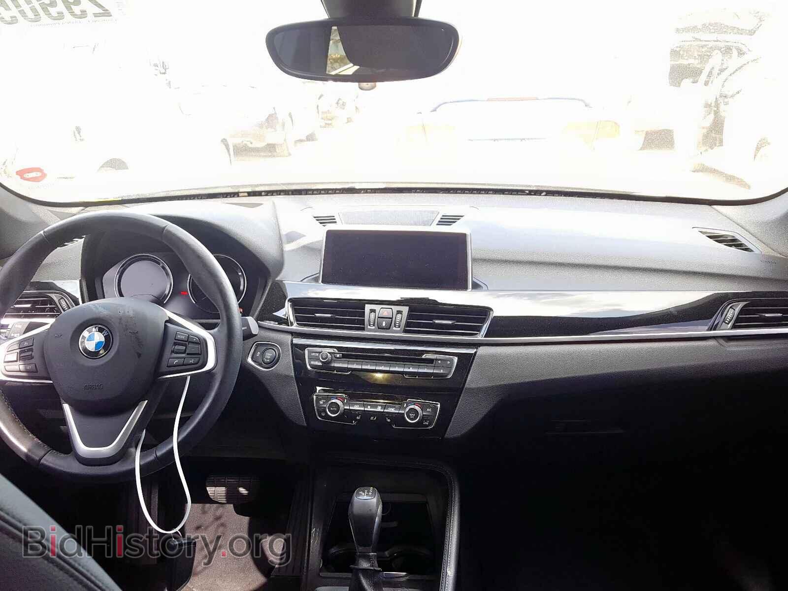 2018 BMW X1 - VIN: WBXHU7C34J5L08043 - Фото 9