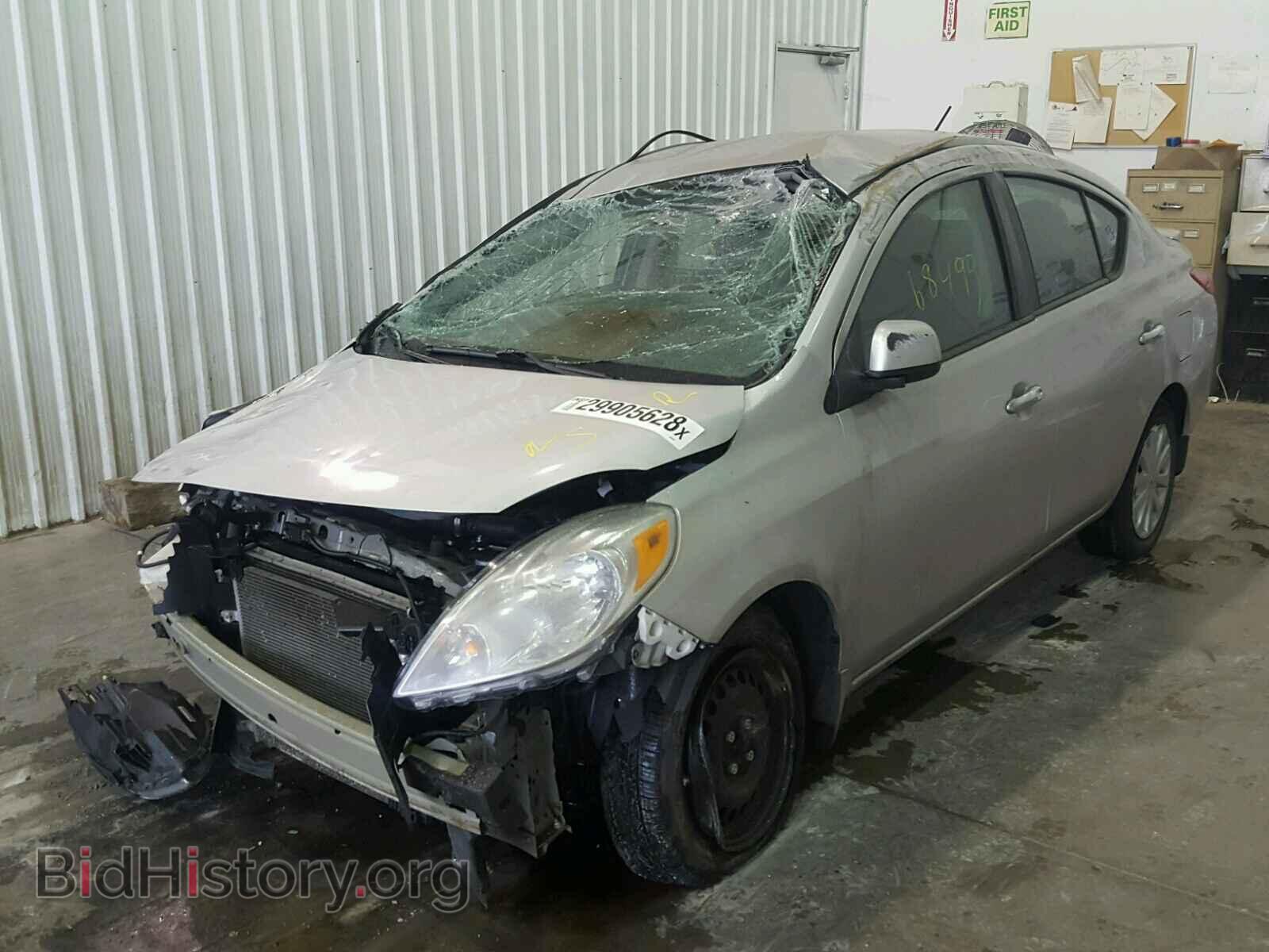 2013 NISSAN VERSA - VIN: 3N1CN7AP1DL834227 - Фото 2