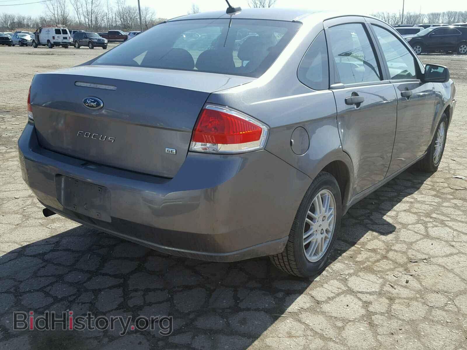 2010 FORD FOCUS - VIN: 1FAHP3FN3AW164723 - Photo 4
