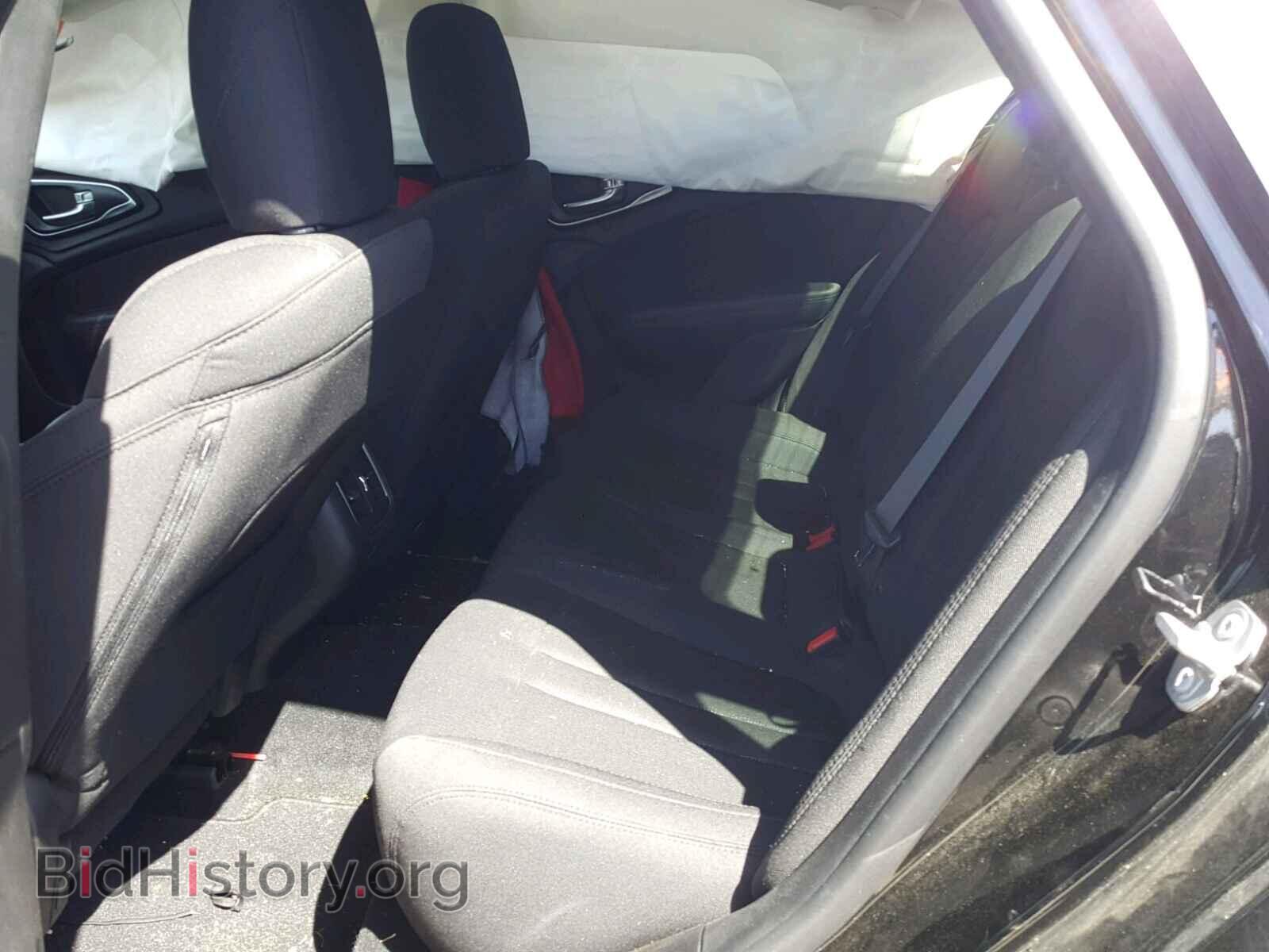 2016 CHRYSLER 200 - VIN: 1C3CCCAB8GN146184 - Photo 6