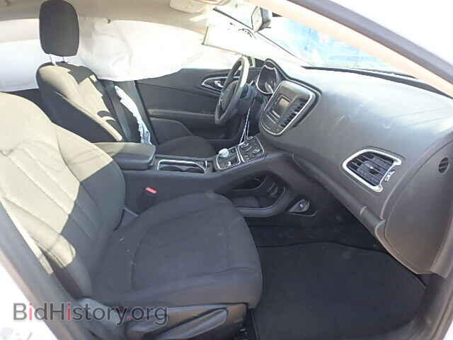 2015 Chrysler 200 (VIN 1C3CCCAB5FN584479) — photo 5 of 10