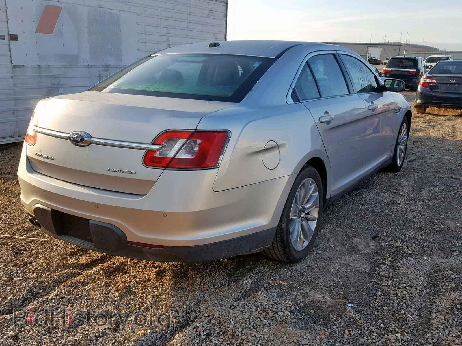 2011 FORD TAURUS - VIN: 1FAHP2FW4BG166754 - Photo 4