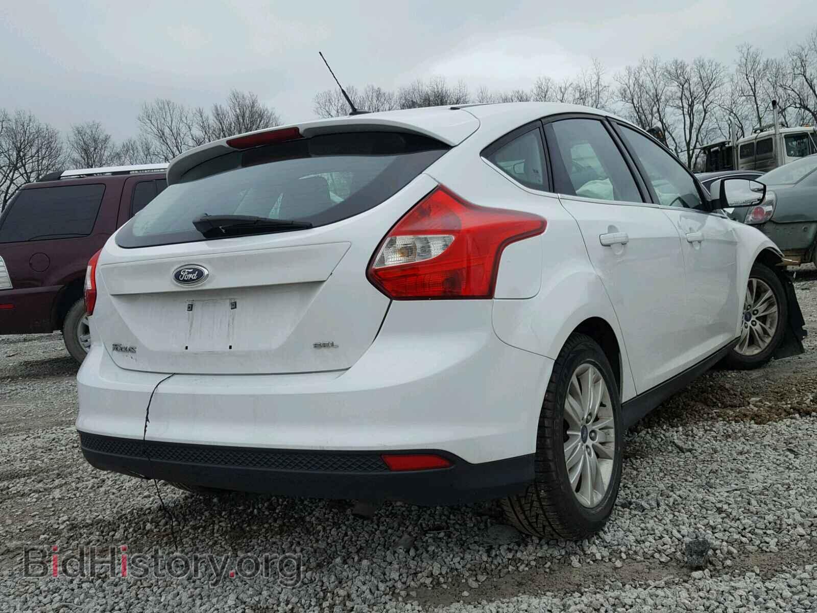 2012 Ford FOCUS (VIN 1FAHP3M24CL242892) — фото 4 из 10
