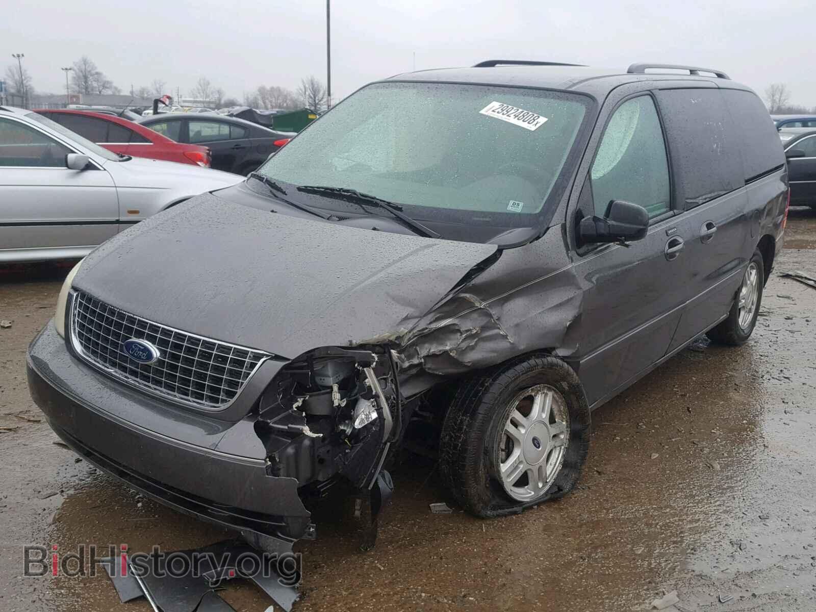 2005 FORD FREESTAR - VIN: 2FMDA52255BA06565 - Фото 2