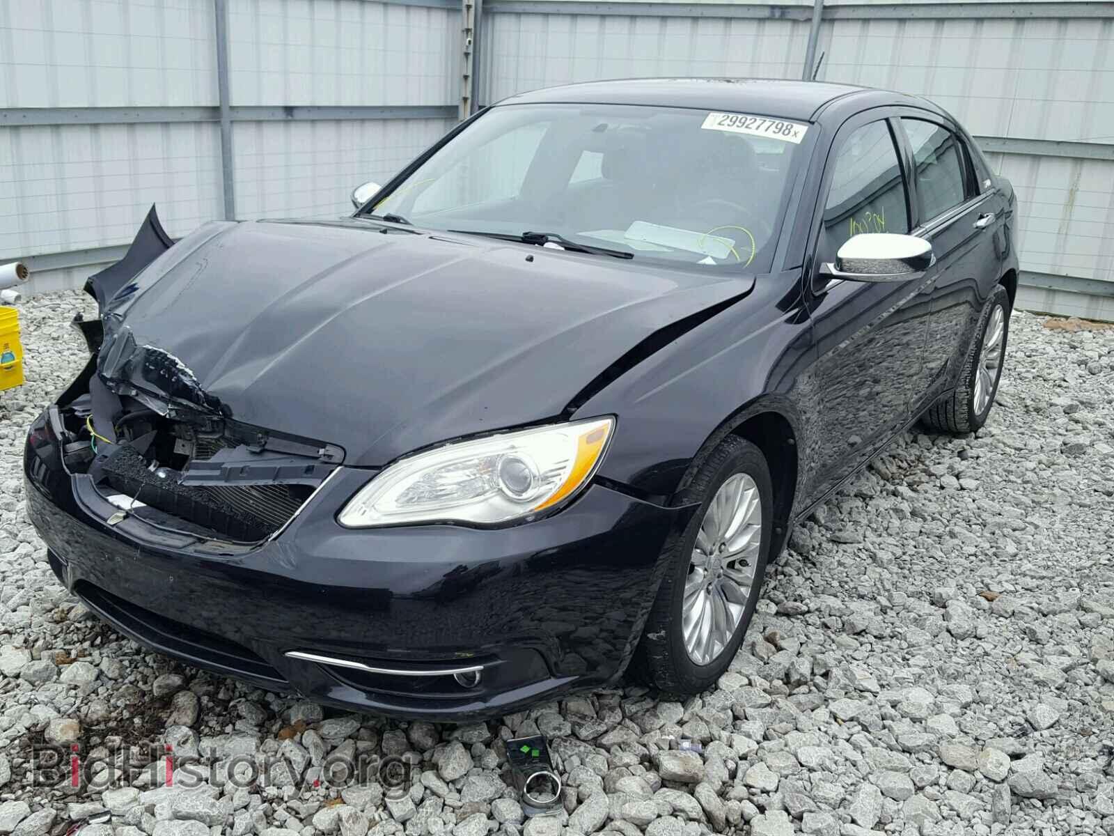 2011 CHRYSLER 200 - VIN: 1C3BC2FG5BN607313 - Фото 2