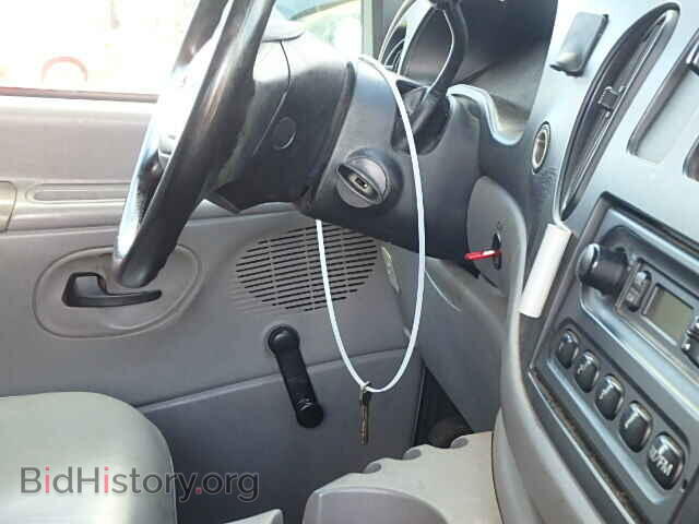 2000 FORD ECONOLINE - VIN: 1FTNE24L9YHB78820 - Photo 9