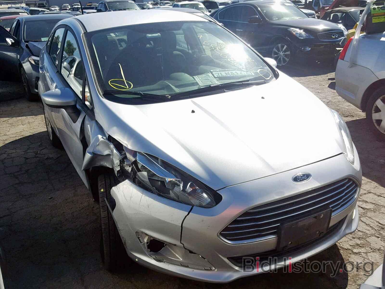 Photo 3FADP4AJ9FM179372 - FORD FIESTA 2015