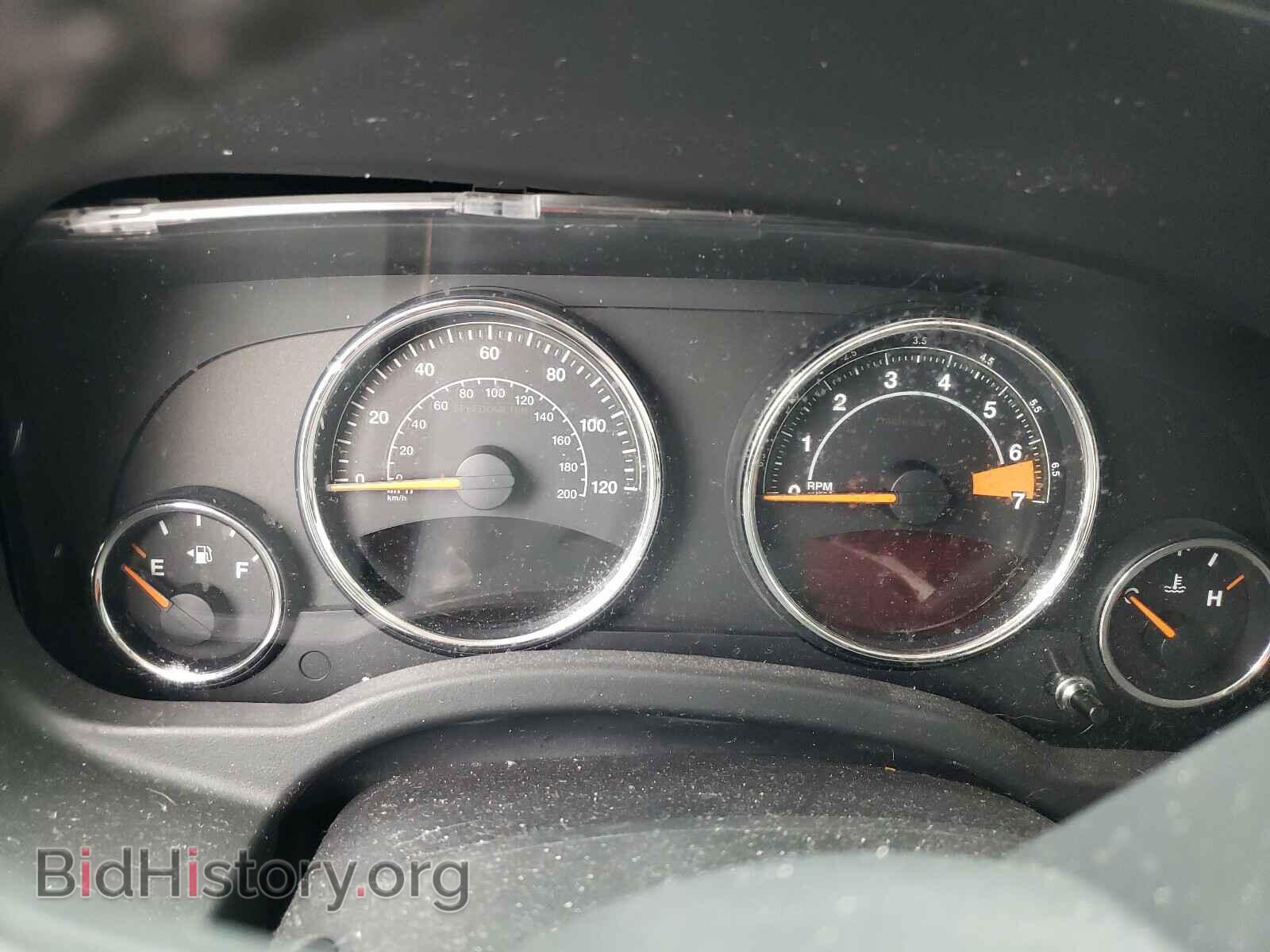 2014 JEEP COMPASS - VIN: 1C4NJCEA9ED679871 - Photo 8
