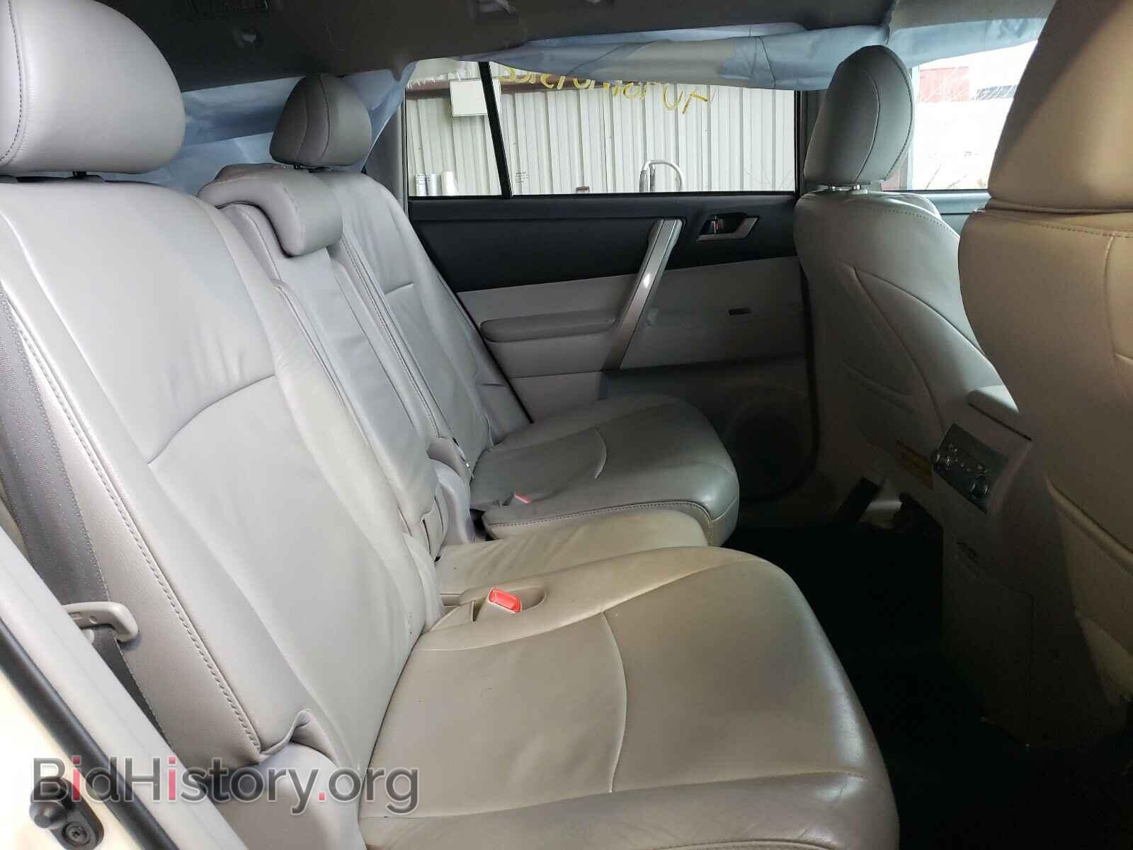 2011 TOYOTA HIGHLANDER - VIN: 5TDBK3EH9BS064122 - Фото 6