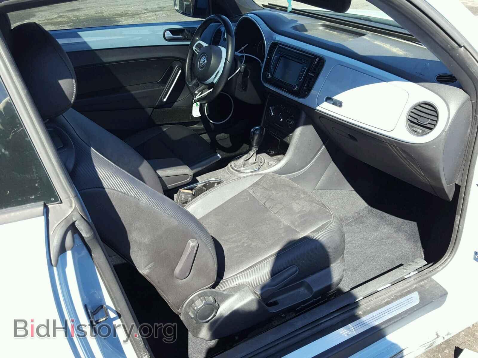 2013 VOLKSWAGEN BEETLE - VIN: 3VWJP7AT3DM623145 - Фото 5